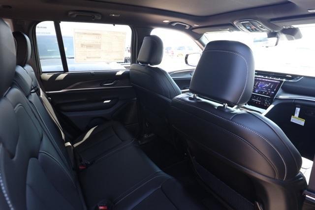 new 2025 Jeep Grand Cherokee car, priced at $47,546