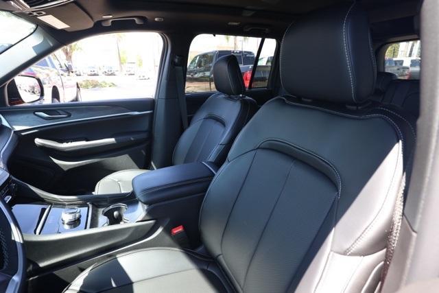 new 2025 Jeep Grand Cherokee car, priced at $47,546