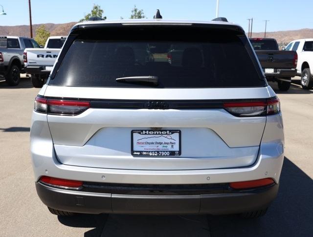 new 2024 Jeep Grand Cherokee car, priced at $41,530