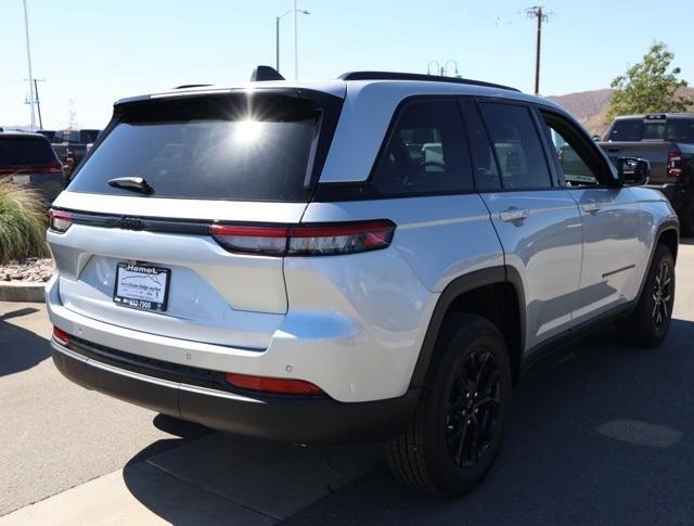 new 2024 Jeep Grand Cherokee car, priced at $41,530