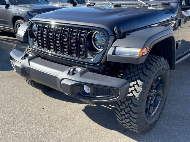 new 2025 Jeep Wrangler car, priced at $50,670