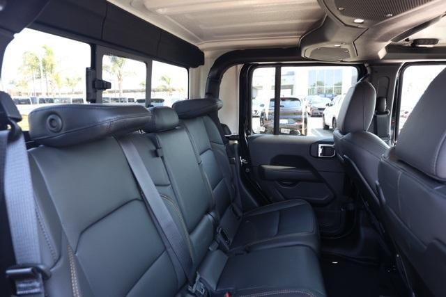 new 2025 Jeep Gladiator car, priced at $47,285