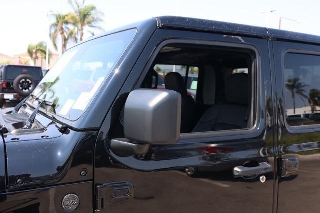 new 2025 Jeep Gladiator car, priced at $47,285