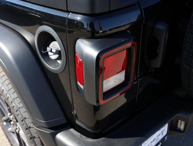 new 2025 Jeep Wrangler car, priced at $42,640