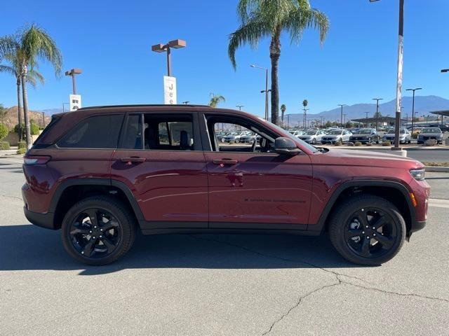 new 2025 Jeep Grand Cherokee car