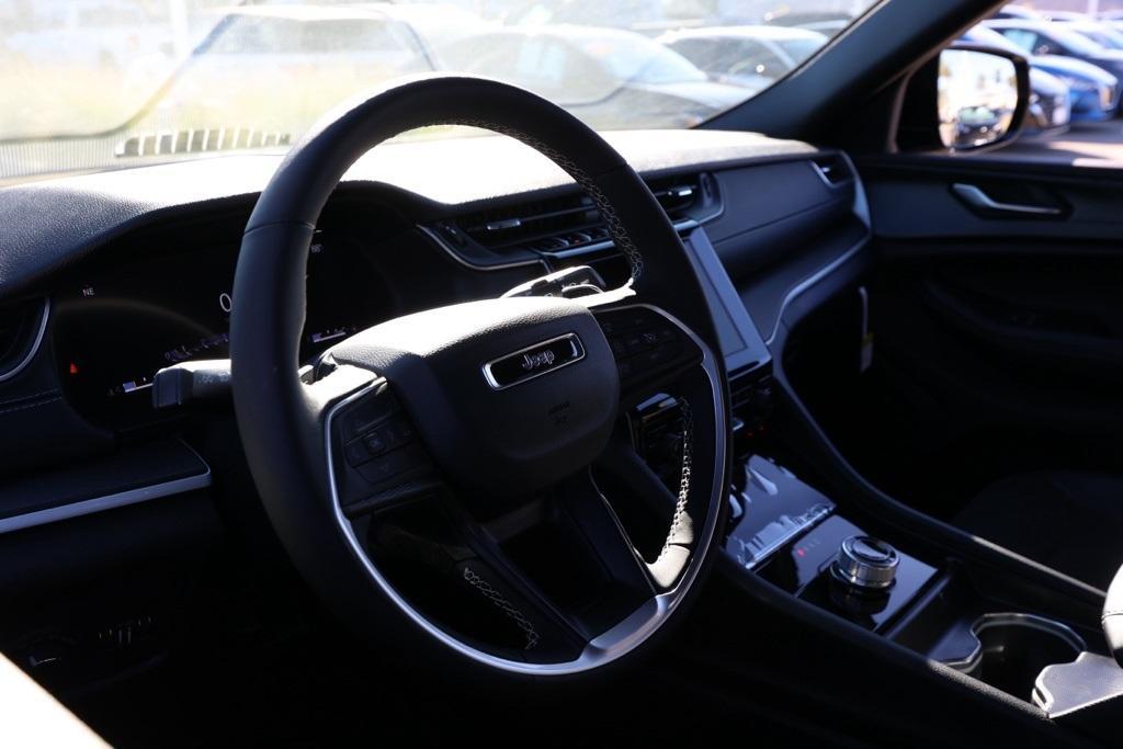 new 2025 Jeep Grand Cherokee L car, priced at $42,875