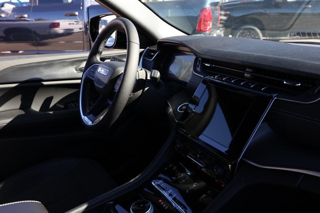 new 2025 Jeep Grand Cherokee L car, priced at $42,875