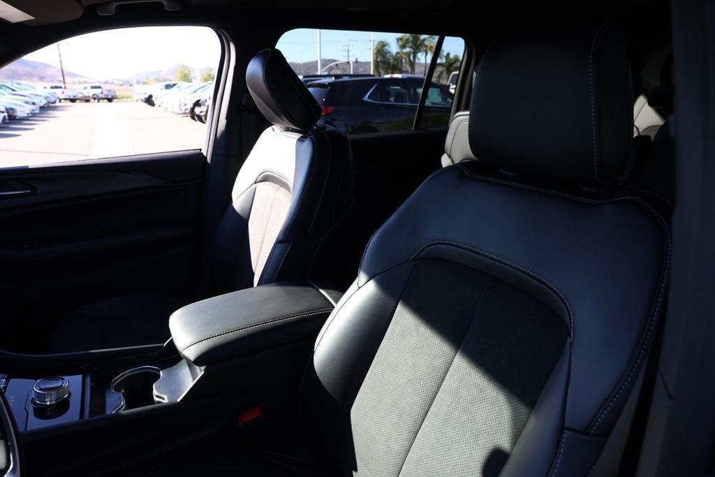 new 2025 Jeep Grand Cherokee L car, priced at $42,875