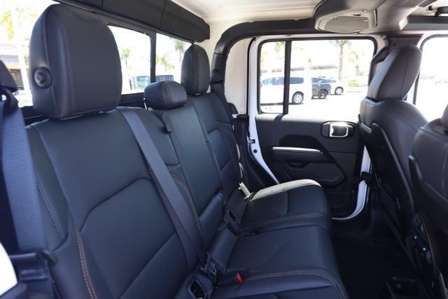 new 2025 Jeep Gladiator car, priced at $48,895