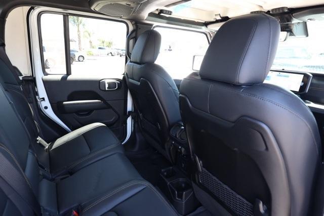 new 2025 Jeep Gladiator car, priced at $48,895