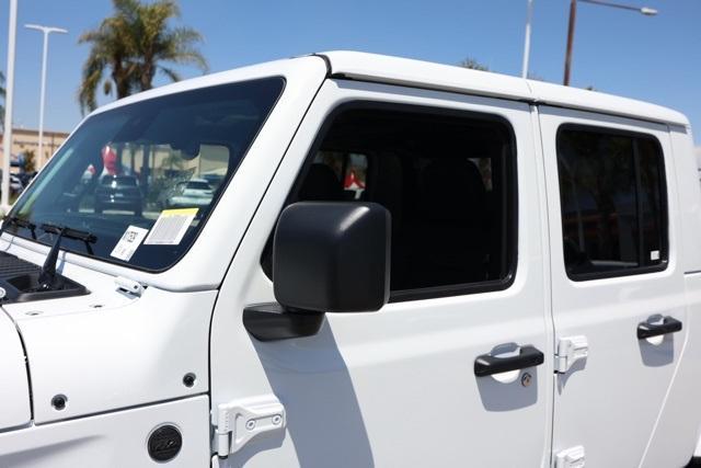 new 2025 Jeep Gladiator car, priced at $48,895