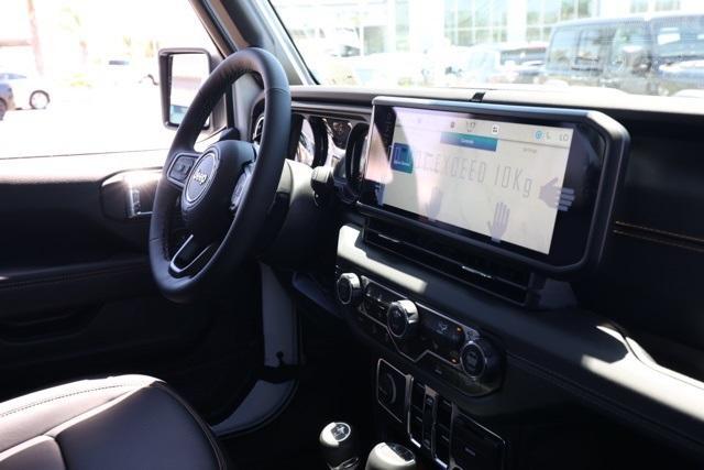 new 2025 Jeep Gladiator car, priced at $48,895