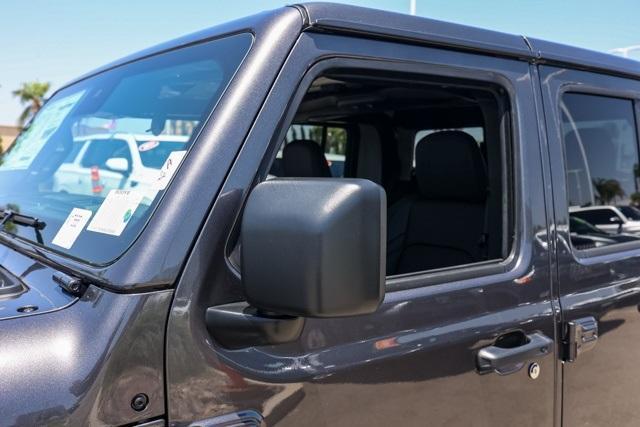 new 2025 Jeep Gladiator car, priced at $50,335