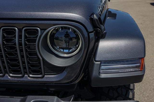 new 2025 Jeep Gladiator car, priced at $50,335