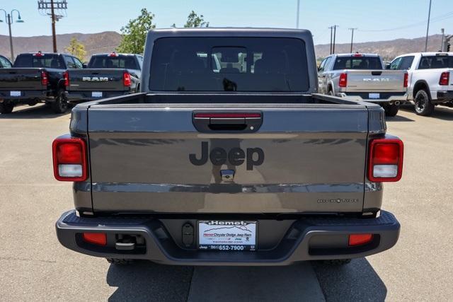 new 2025 Jeep Gladiator car, priced at $50,335