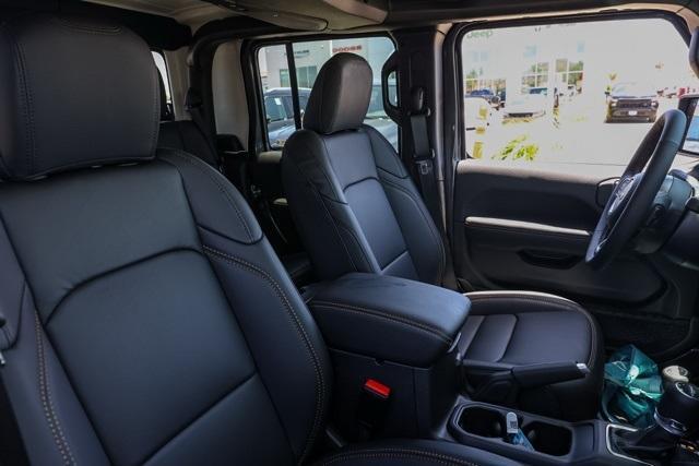 new 2025 Jeep Gladiator car, priced at $50,335