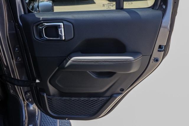 new 2025 Jeep Gladiator car, priced at $50,335