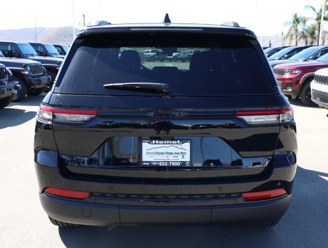 new 2025 Jeep Grand Cherokee car, priced at $48,175