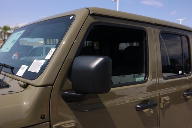 new 2025 Jeep Gladiator car, priced at $47,285