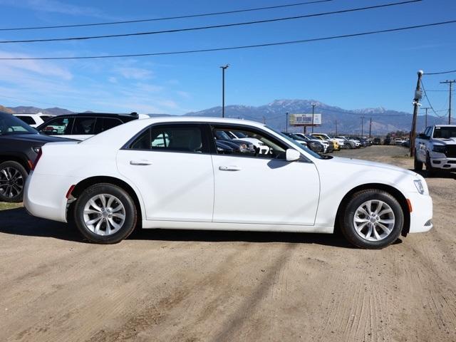 new 2023 Chrysler 300 car, priced at $30,726