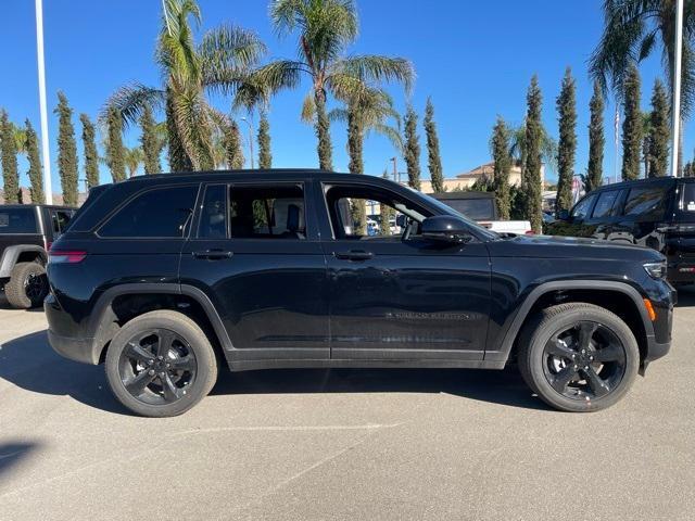 new 2025 Jeep Grand Cherokee car