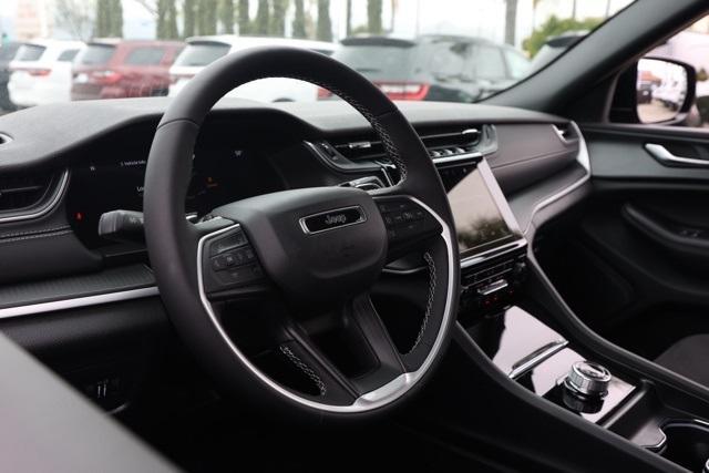 new 2025 Jeep Grand Cherokee L car, priced at $43,175