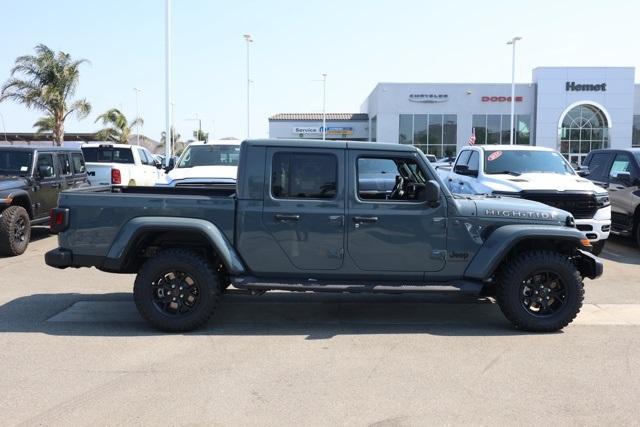 new 2025 Jeep Gladiator car, priced at $47,285