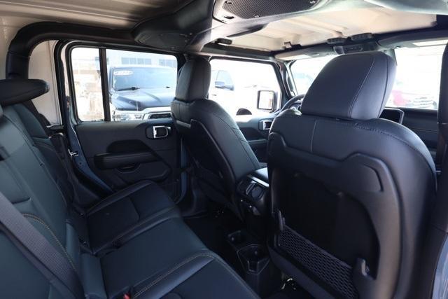 new 2025 Jeep Gladiator car, priced at $47,285