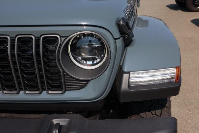 new 2025 Jeep Gladiator car, priced at $47,285