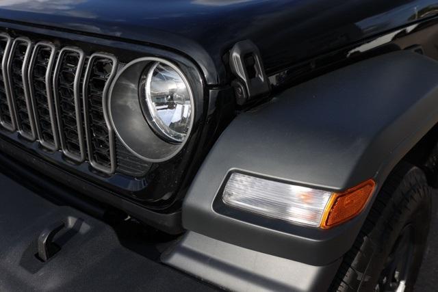 new 2025 Jeep Wrangler car, priced at $34,687