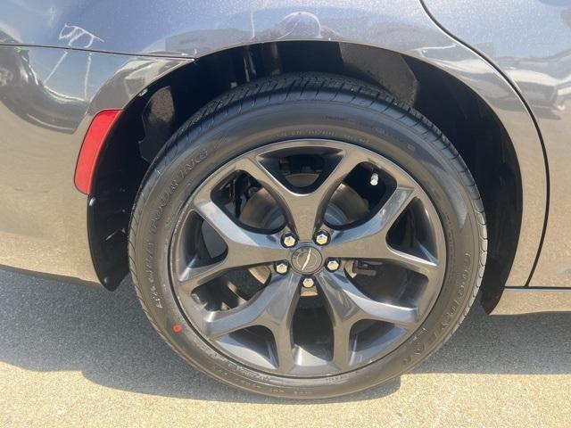 used 2021 Chrysler 300 car, priced at $24,998