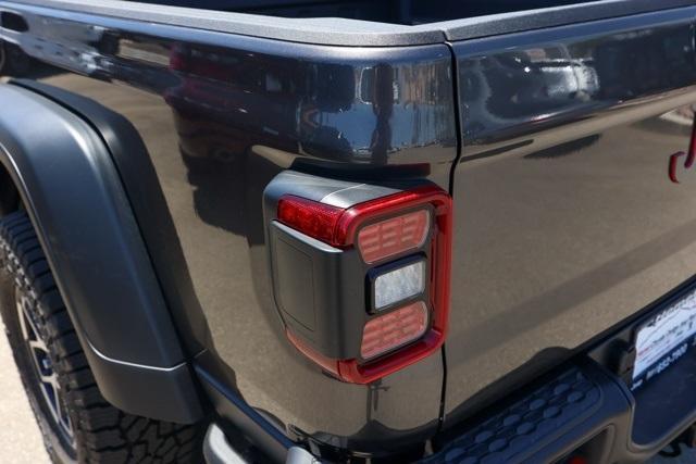 new 2025 Jeep Gladiator car, priced at $60,035