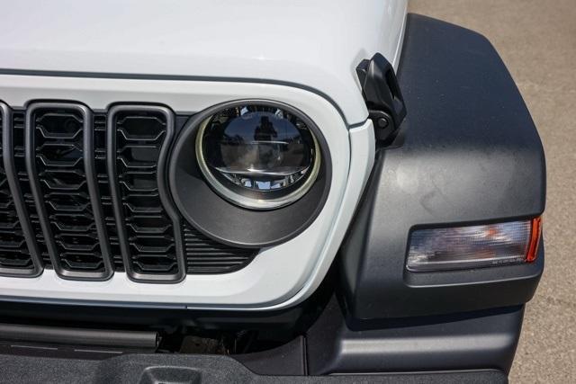 new 2025 Jeep Wrangler car, priced at $46,982