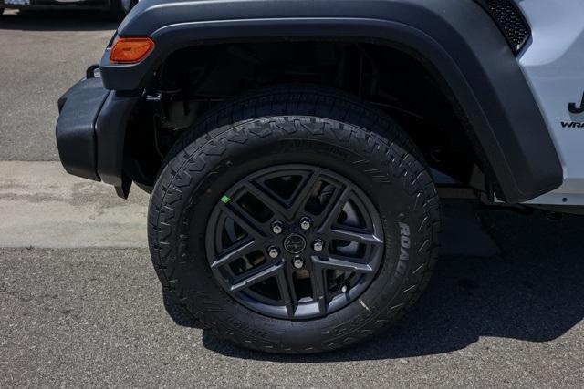new 2025 Jeep Wrangler car, priced at $46,982