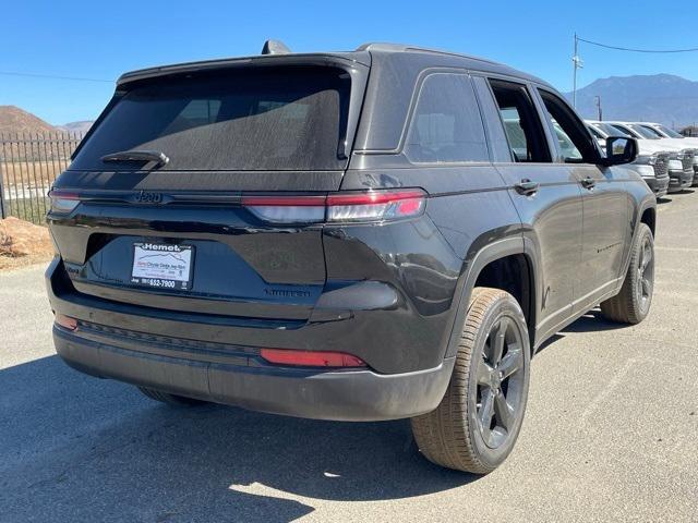 new 2025 Jeep Grand Cherokee car