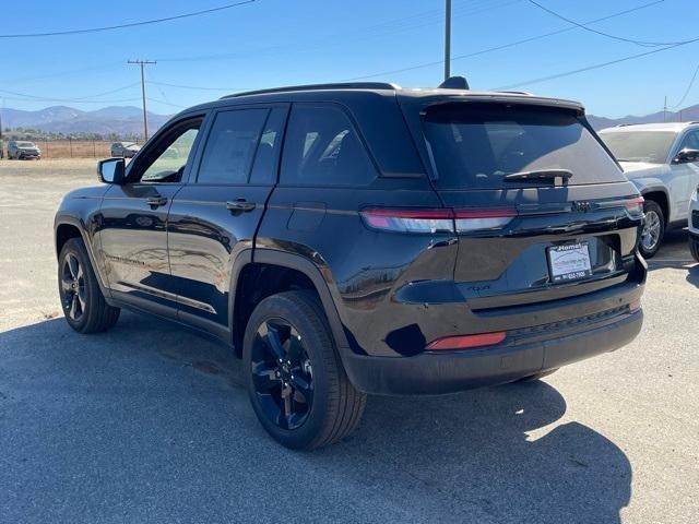 new 2025 Jeep Grand Cherokee car