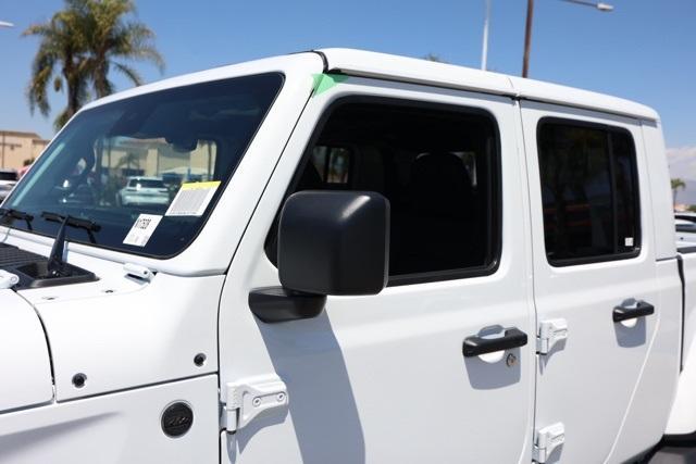 new 2025 Jeep Gladiator car, priced at $48,895