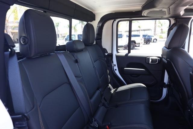 new 2025 Jeep Gladiator car, priced at $48,895