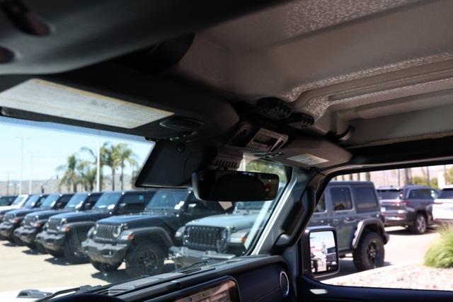 new 2025 Jeep Gladiator car, priced at $48,895