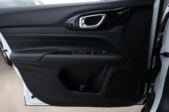 new 2025 Jeep Compass car, priced at $25,131
