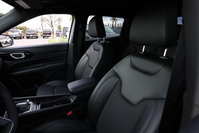 new 2025 Jeep Compass car, priced at $25,902