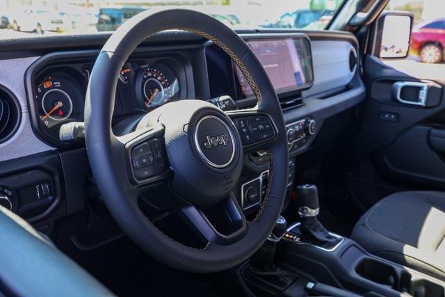 new 2025 Jeep Wrangler car, priced at $40,073