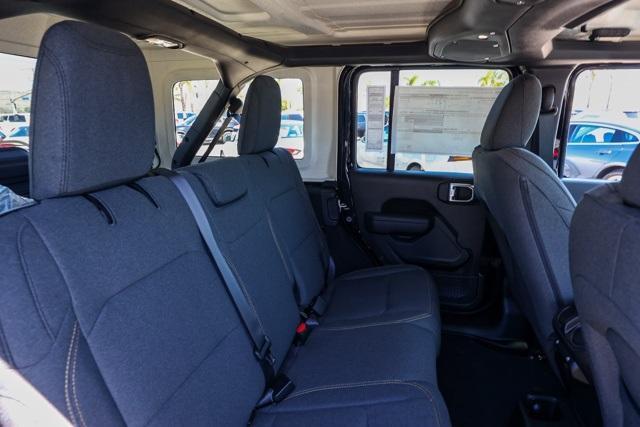 new 2025 Jeep Wrangler car, priced at $40,073