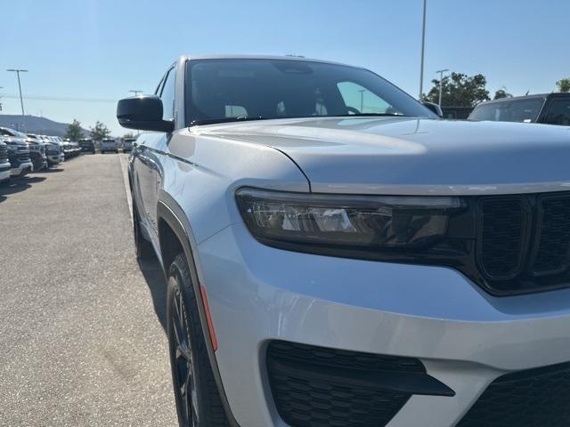 used 2024 Jeep Grand Cherokee car, priced at $32,950