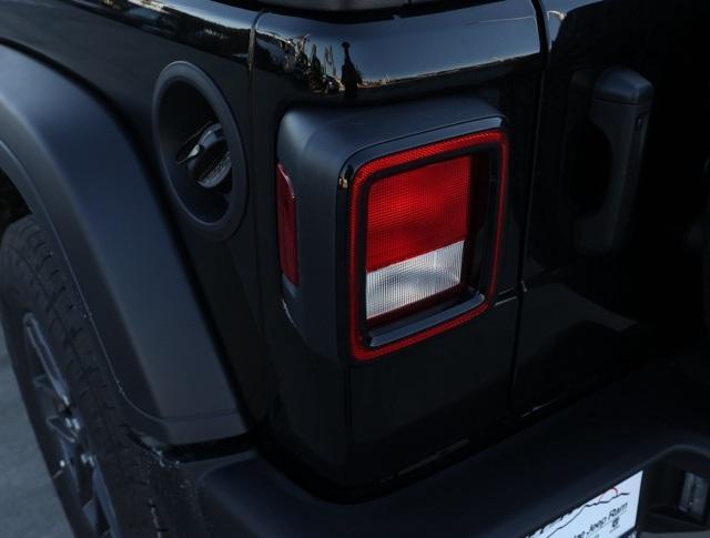 new 2025 Jeep Wrangler car, priced at $47,103
