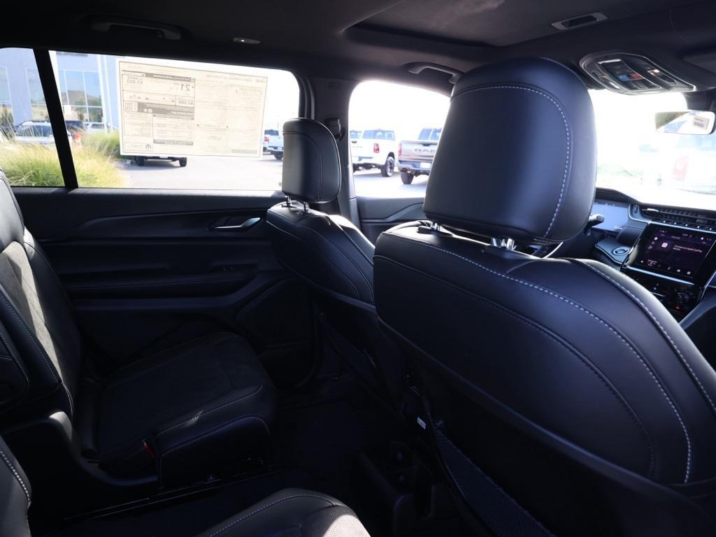 new 2025 Jeep Grand Cherokee L car, priced at $42,875