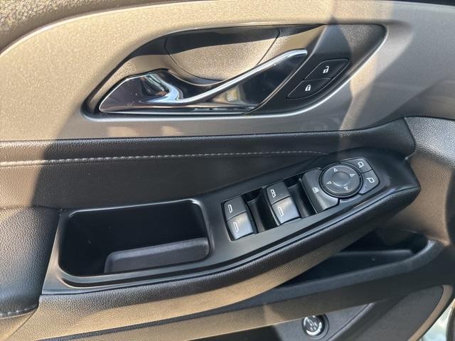used 2022 Chevrolet Traverse car, priced at $28,240