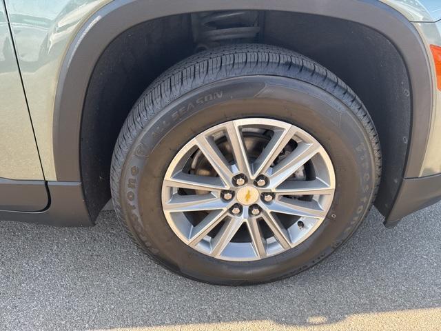 used 2022 Chevrolet Traverse car, priced at $28,240