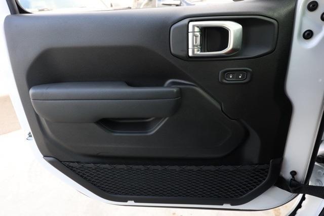 new 2025 Jeep Wrangler car, priced at $33,936
