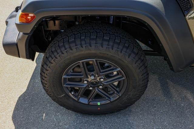 new 2025 Jeep Wrangler car, priced at $43,520